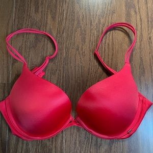 NWOT VS red very sexy push up